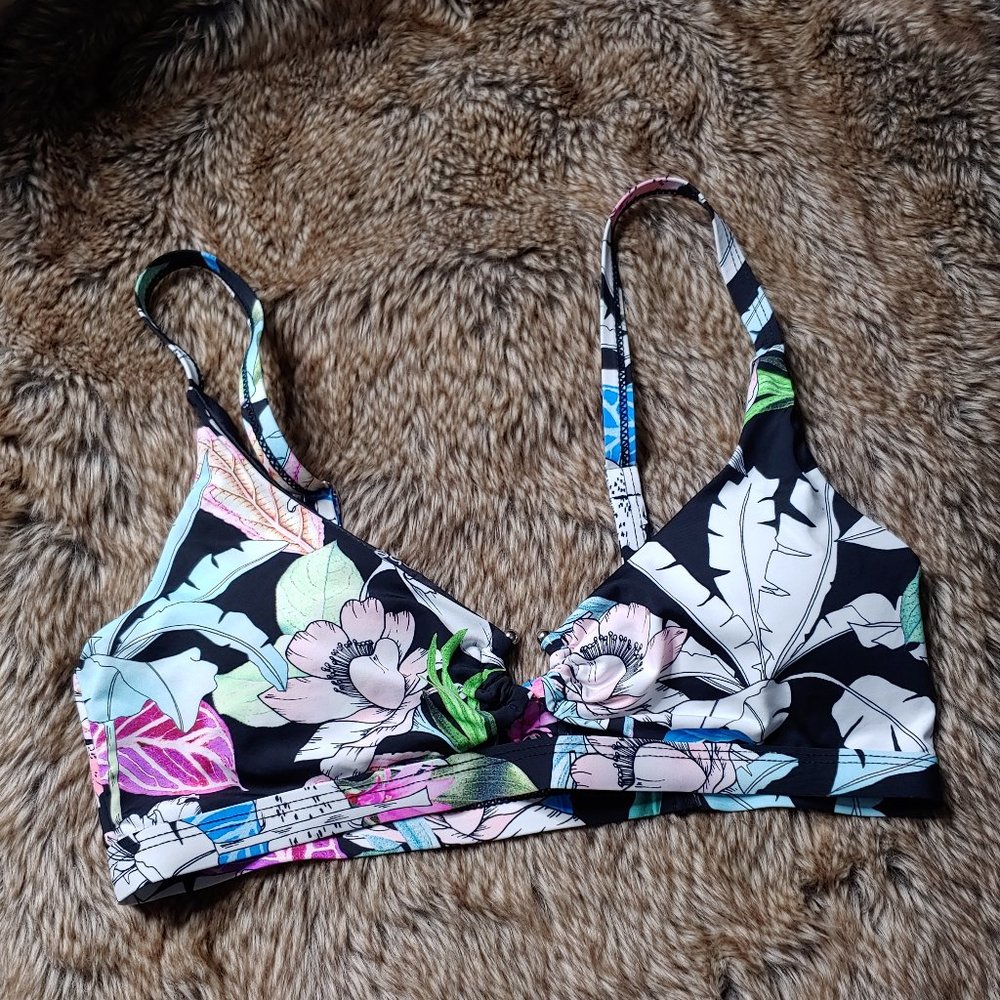 Bebe floral swim top size small